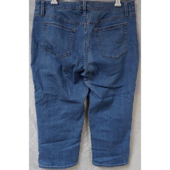 Riders By Lee Womens 12M Mid Rise Stretch Light Wash Capri Denim Shorts 32x21 - Picture 6 of 11